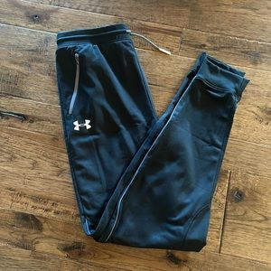 Under Armor youth joggers size XL